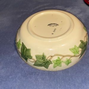 Vintage Ivy decorated bowl